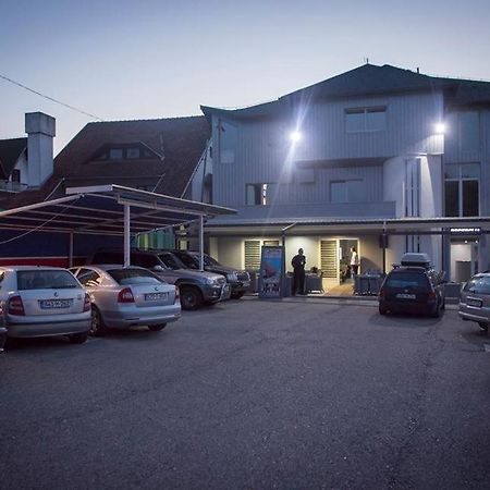 دوبوي Motel Magistrala المظهر الخارجي الصورة